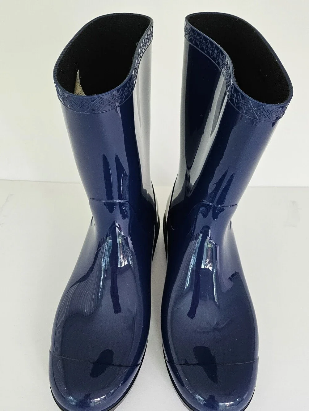 UGG women size